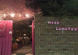 miss-lupitas-tavern-grill-cabo-2